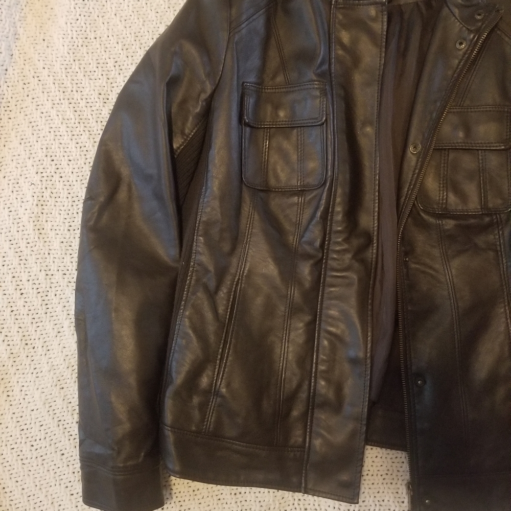 Leather jacket - Picture 4 of 5